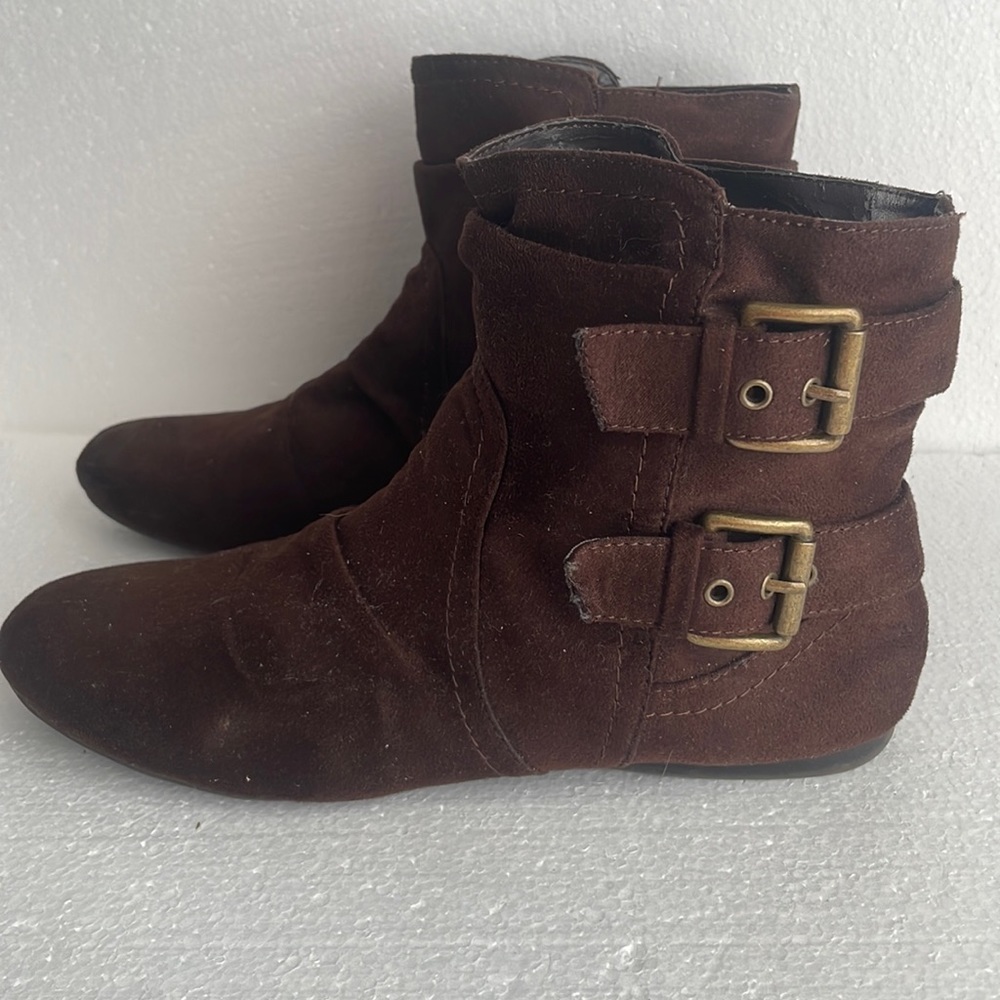 Brown suede booties gold tone double buckles flats boots women’s size 7 1/2